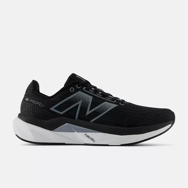New Balance // Propel v5 / M / Black / Steel