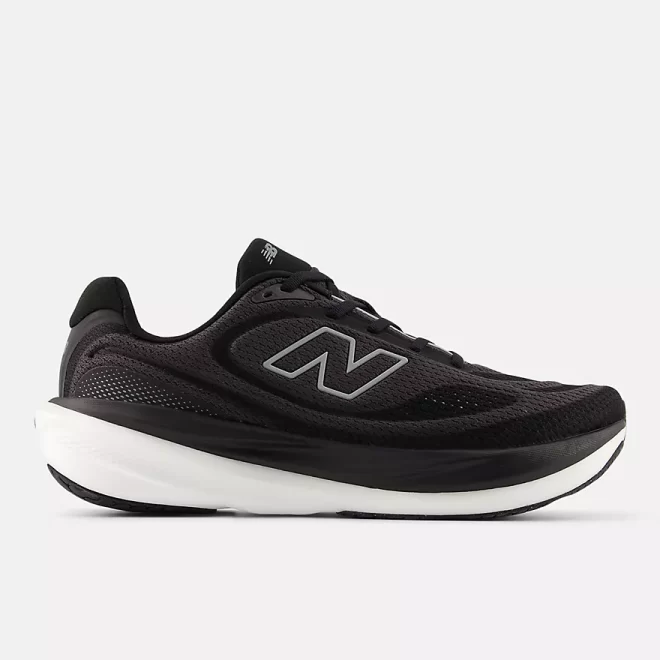 New Balance // 1080 v15 Infinion / M / Black / White