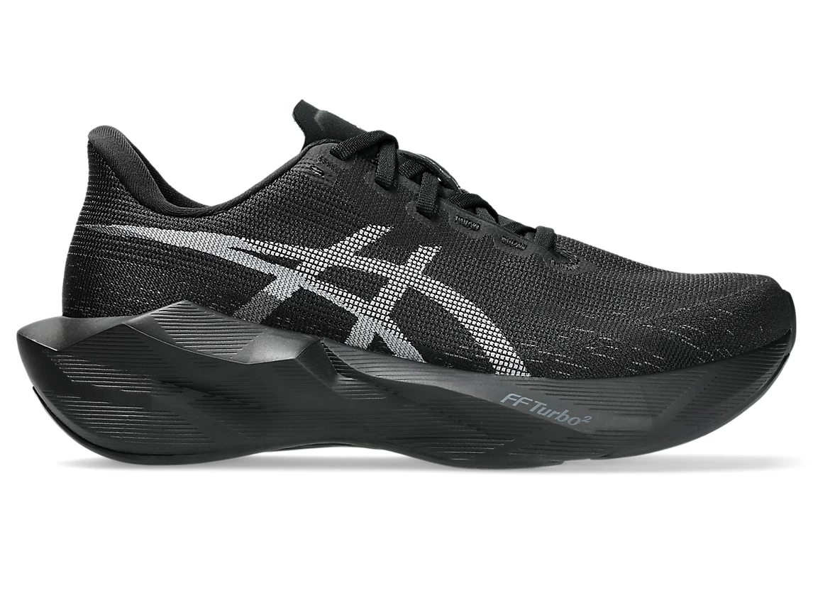 Asics // Novablast 6 / W / Black / Black