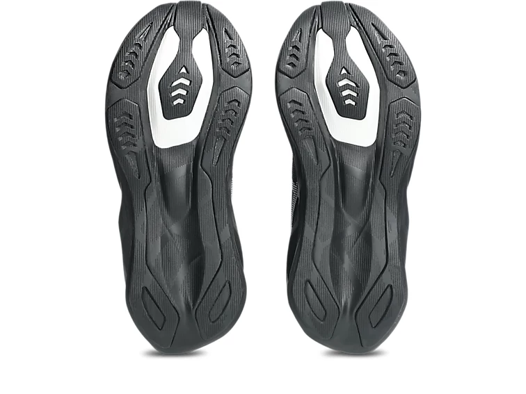 Asics // Novablast 6 / W / Black / Black - Image 6